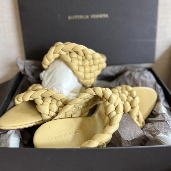 BOTTEGA VENETA Curve Leather Sandals yellow Braided Mules